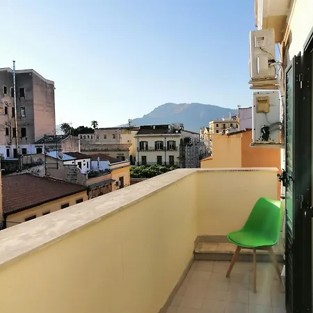 Aurora House Apartmán *